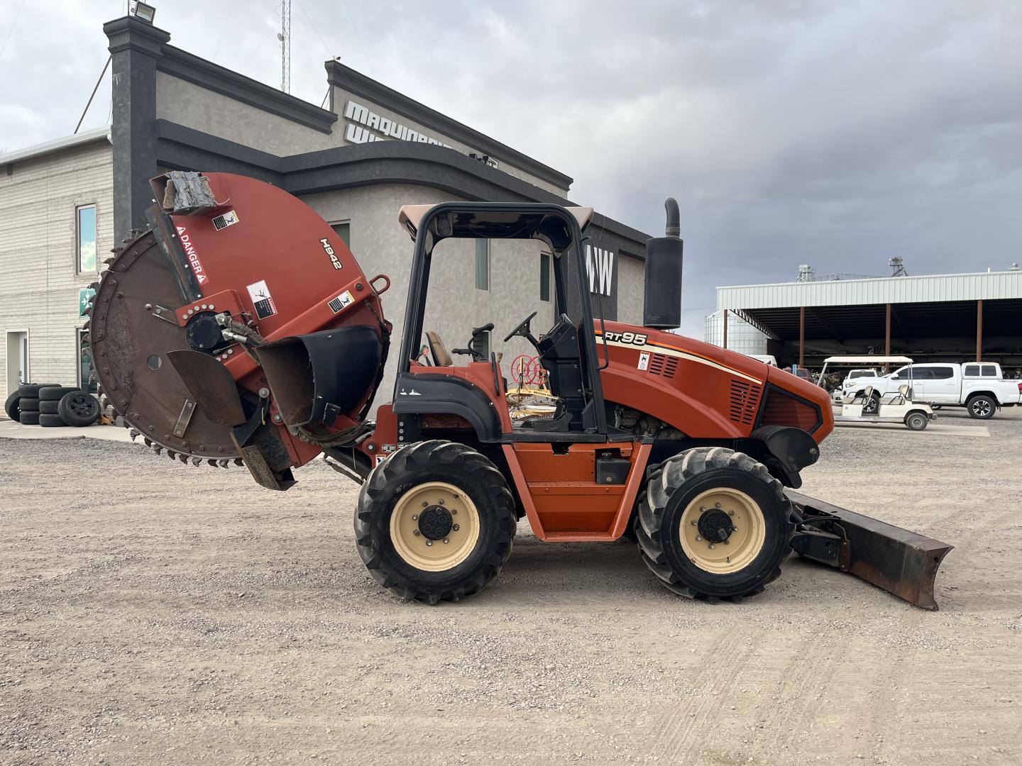 ./imagenes/INVOICE/2019/17308/ZANJADORA DE DISCO DITCH WITCH RT95H (2).JPG